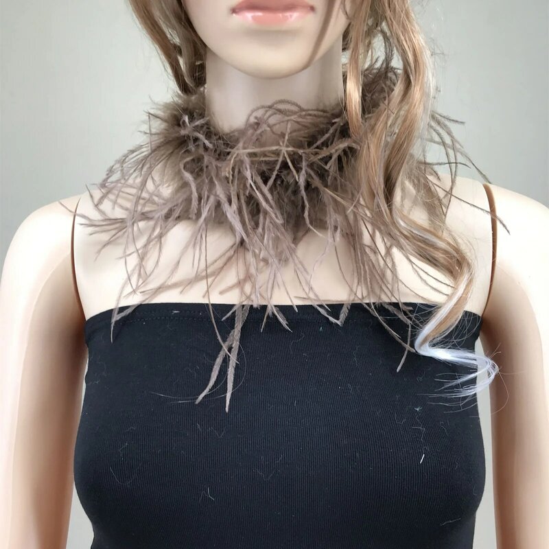 Natürliche Straußen feder Frauen Anhänger Halskette Hals reifen 2024 Pfirsich Fuzz Luxus schöne Bankett Mode Halsreif für Party