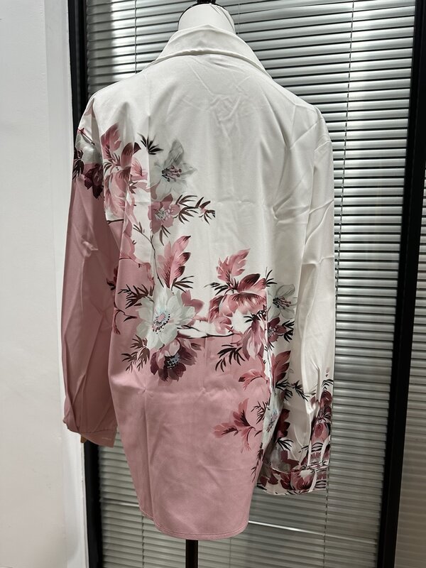 女性のピンクの長袖シャツ,シックでカジュアルなトップス,新しい春と秋のコレクション,2024