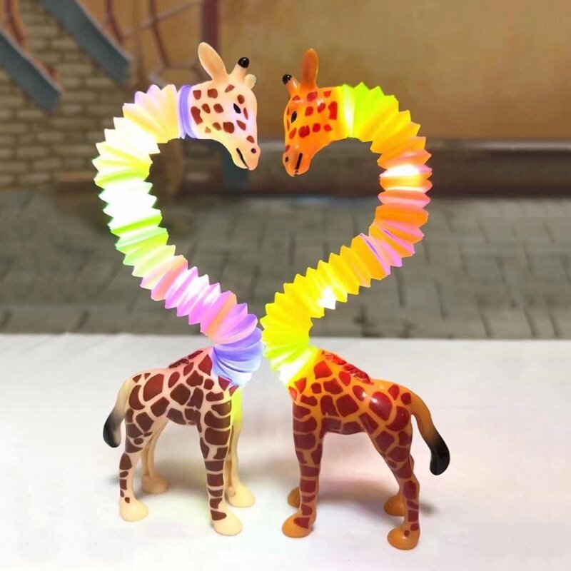 1 stücke Anti Stress Lustige Veränderbar Zappeln Spielzeug Giraffe LED Teleskop Rohr Frühling Rohr Spielzeug DIY Hund Modell Verformen Sensorischen spielzeug
