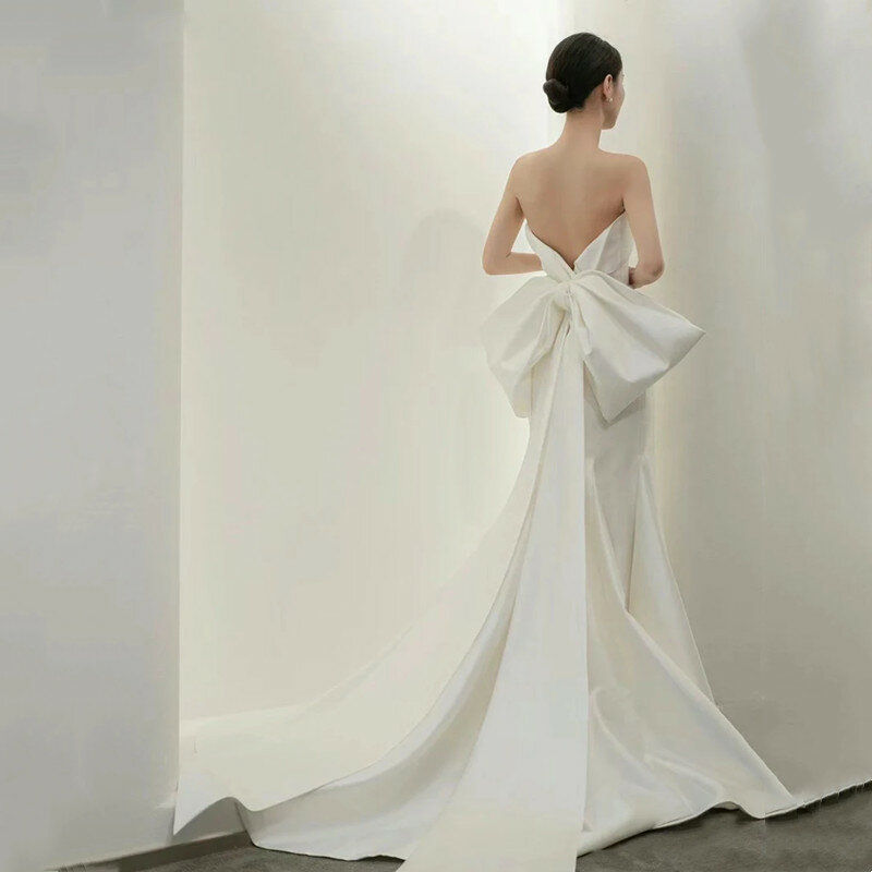 Gaun pernikahan klasik Satin putri duyung untuk wanita tanpa tali tanpa lengan gaun pengantin punggung terbuka pita lipatan gaun Kereta Api Vestido de Novia