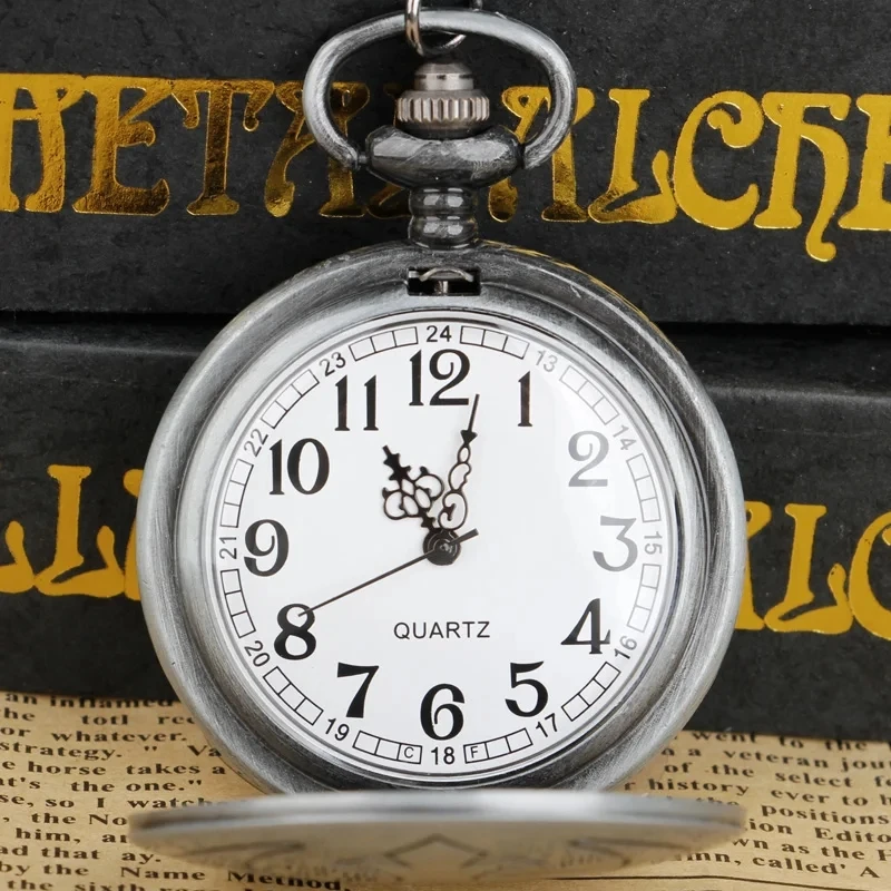 Jam tangan saku Quartz hadiah antik Retro jam tangan anak Pria hadiah rantai Fob
