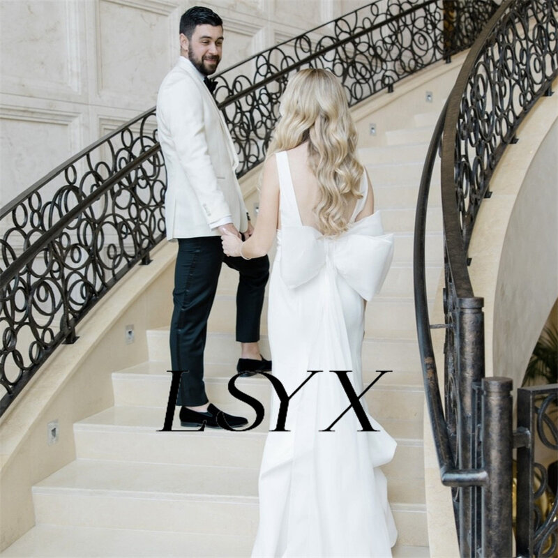 LSYX gaun pengantin tanpa lengan kerah V rendah gaun pengantin putri duyung belahan samping tinggi gaun pengantin gaun pengantin buatan khusus