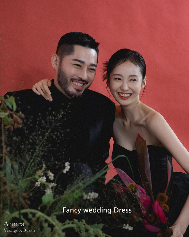 Gaun pernikahan tanpa tali hitam sederhana mewah gaun pengantin tanpa lengan A Line pemotretan Korea gaun pengantin Taffeta mengambil foto identitas