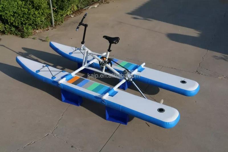 Parco acquatico attrezzature sportive bici d'acqua pontone ruota acqua triciclo lega di alluminio materiale PVC aqua bicicletta in vendita