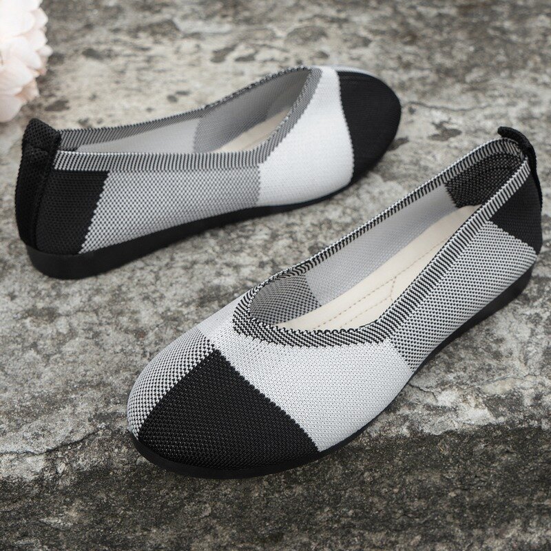 2024 primavera nuove donne all'aperto fondo piatto Casual sandali Vintage morbido moda donna fresco confortevole scarpe di stoffa Sneaker