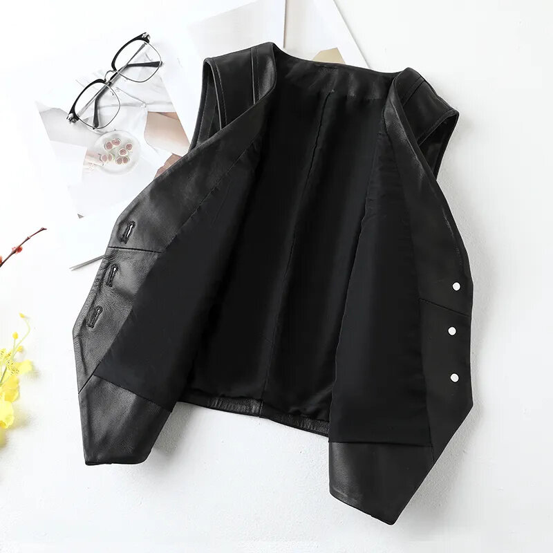 2024 Frühling Herbst neue Drei-Knopf-Weste Jacke Damen V-Ausschnitt unregelmäßige kurze Weste Pu Leder ärmellose Outwear feminin