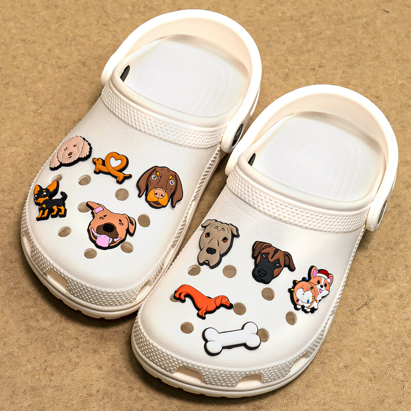 1 pz PVC cane bassotto Corgi zampa ciondoli per scarpe decorazioni per scarpe accessori spille per donna uomo regalo per bambini, Bulldog Clog Buckles