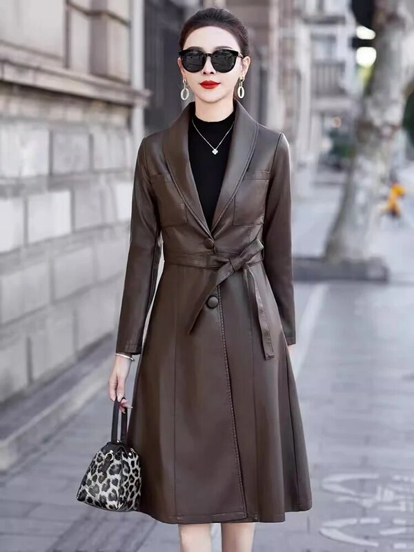 Nouveau manteau en cuir pour femmes printemps automne Manteau en peau de mouton mince à col rabattu et à simple boutonnage Veste en cuir fendue élégante