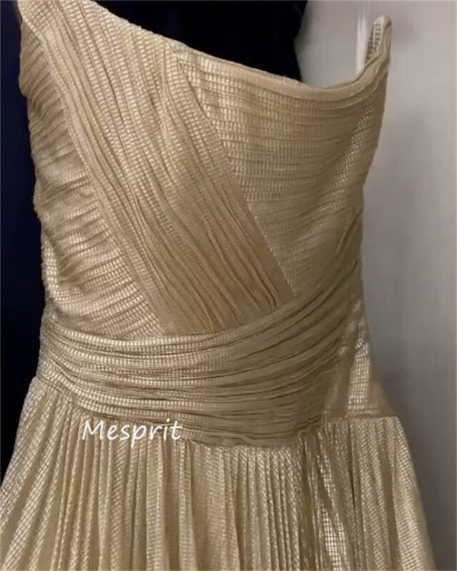 Sukienka na studniówkę satynowa, drapowana w kształcie litery A, bez ramiączek, satynowa długość podłogi