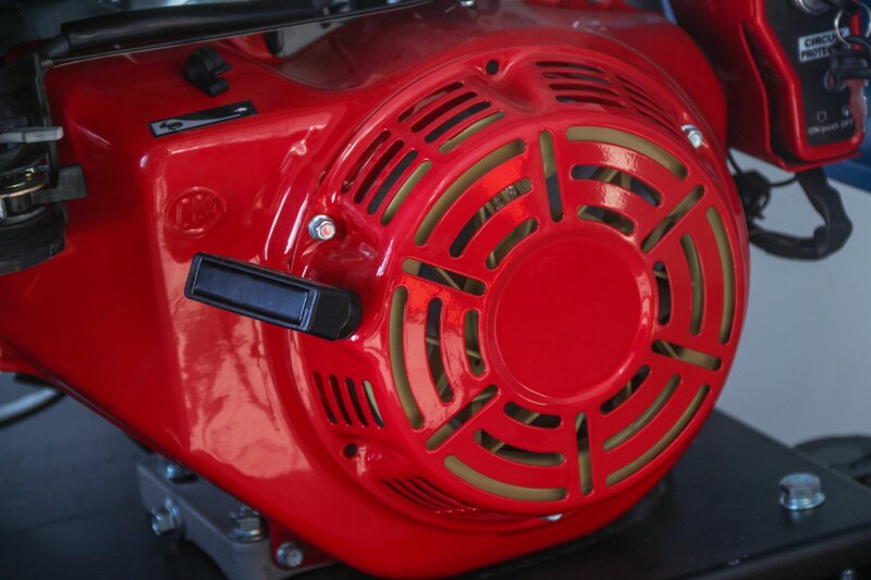 Pulitore per acqua calda ad alta pressione per impieghi gravosi 300bar 14 hp
