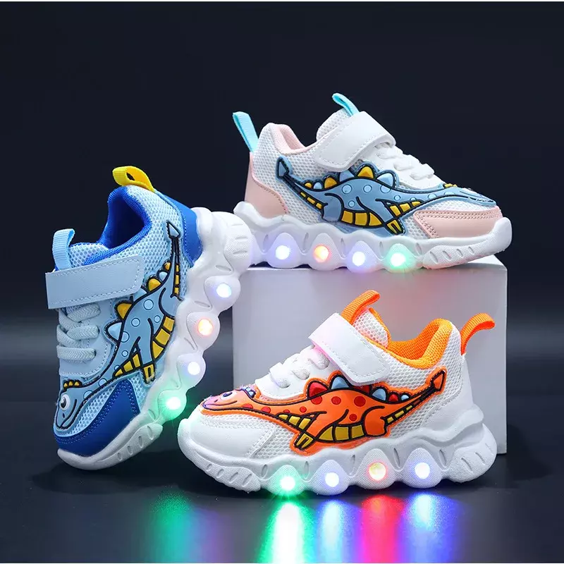 Zapatillas LED Kid Cartoon Dinosaur Boy Casual Sneaker Boy Kid Shoe Girl Mesh scarpa traspirante scarpe da Tennis illuminate per bambini