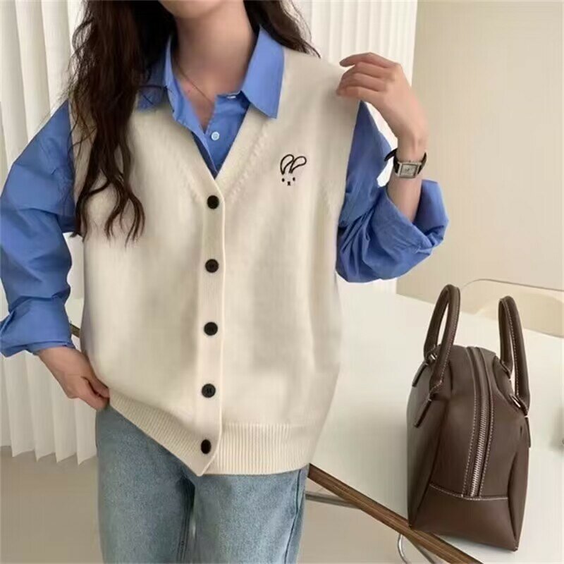 2024 new best-selling Spring and autumn golf women's knitted V-neck sleeveless sweater women's fashion embroidered golf tops