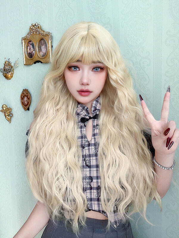 28Inch Light Blonde Color Synthetic Wigs with Bangs Long Natural Curly Hair Wig for Women Daily Use Cosplay Heat Resistant