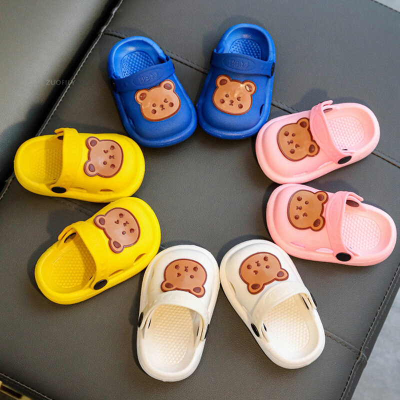 Baby Toddler Kids Non-Slip sandalias Meninos Meninas Bonito Urso Espuma Praia Verão Chinelos Crianças Respirável Leve Sapatos de Água