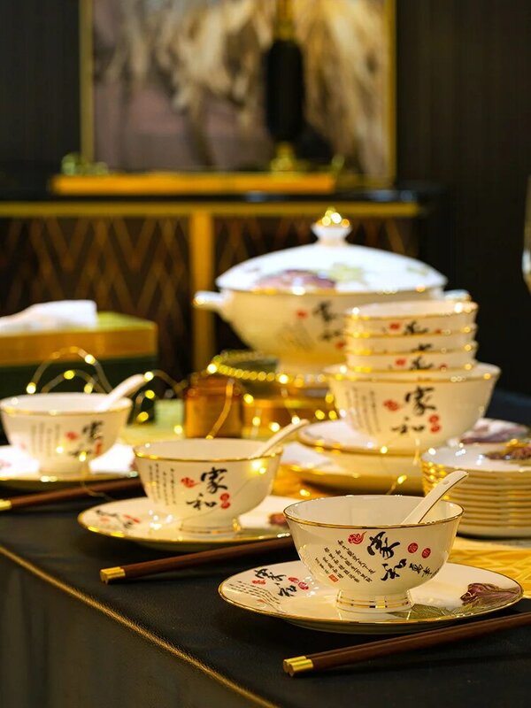 Zestaw sztućców, wysokiej klasy miski i talerze z porcelany kostnej, lotos w stylu chińskim, lekkie luksusowe artykuły domowe