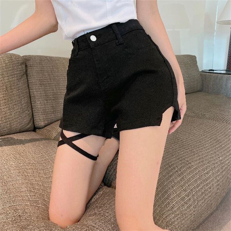 Pantalones cortos de mezclilla negros con diseño de correa Unilateral para mujer, de cintura alta minivaqueros, estilo callejero, Sexy, novedad de verano