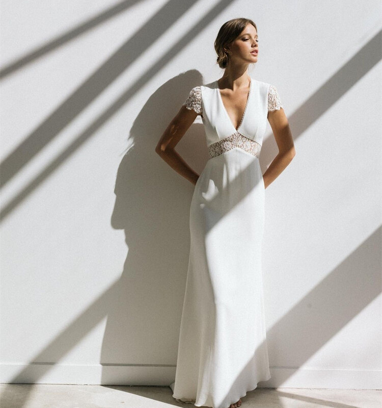 Suknie ślubne z krótkim rękawem w kształcie litery v proste podkreślające Temperament wąskie suknie odpowiednie dla druhna ślubna