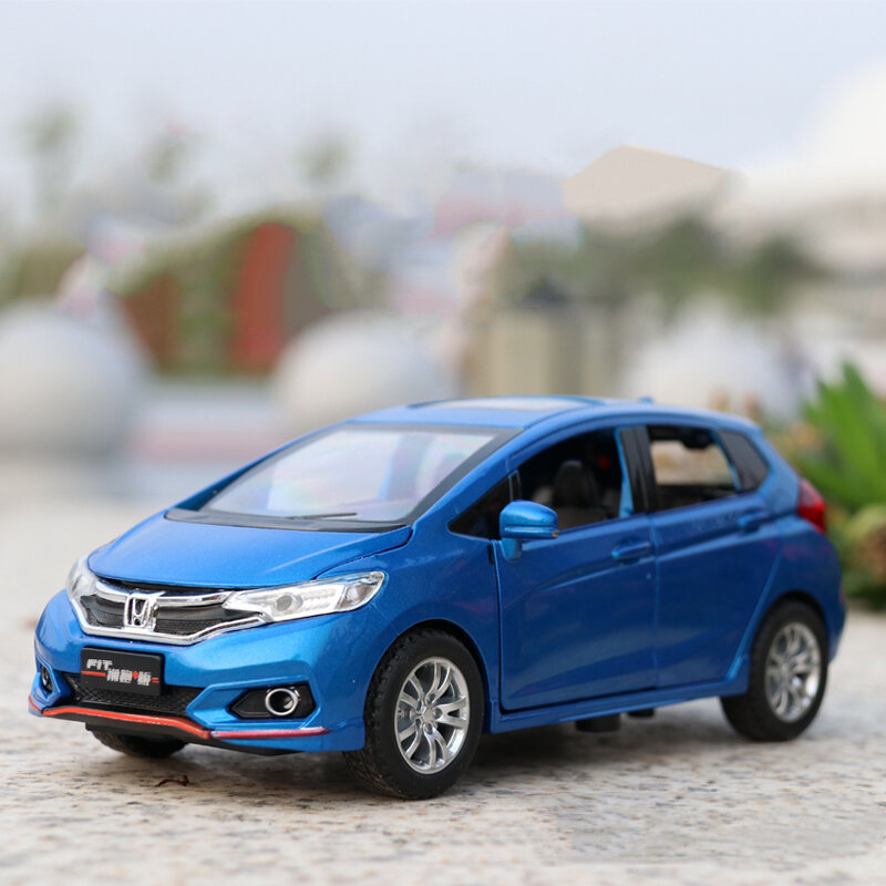 1/28 HONDA Fit GK5 Alloy Car Model Diecasts Metal Toy Sports Car Vehicles Model Simulation Sound and Light Collection Kids Gifts