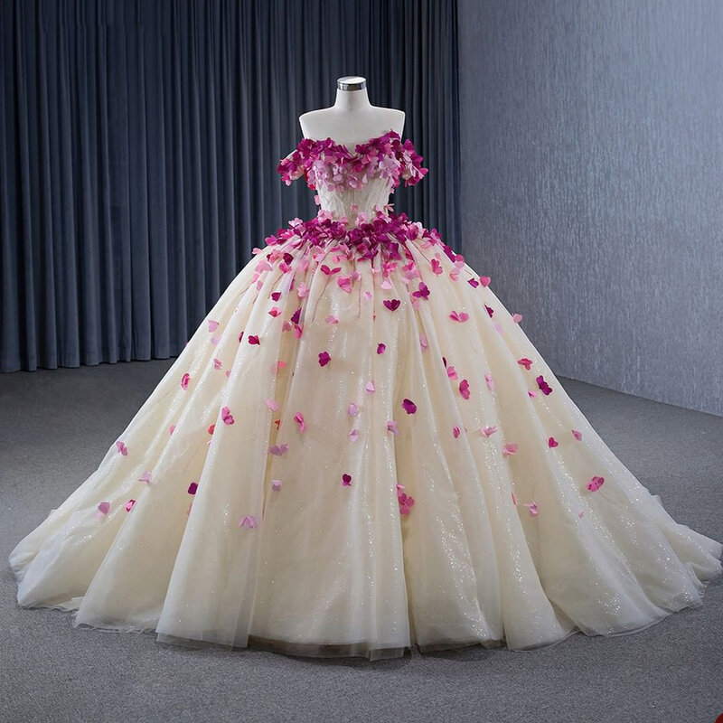 Eleganti abiti Quinceanera Sweetheart Neck Off spalla Ball Gowns 3D Appliques Sweep Train Dress For Party Custom Made