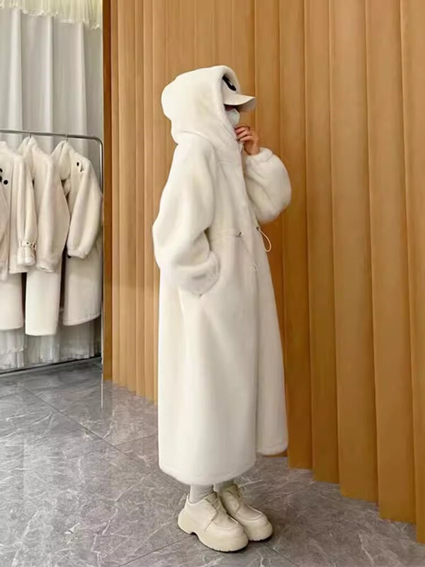 Новинка Зима 2024, женское экологически чистое меховое пальто средней длины с капюшоном, свободная мягкая теплая норковая плюшевая верхняя одежда Мао