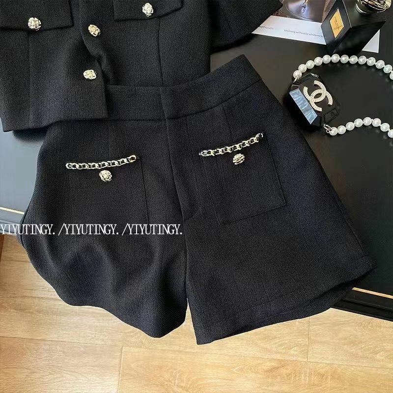 High-End Socialite Fashionable Fashionable Suit Women's 2024 Summer New Small Top Shorts Two-Piece Suit