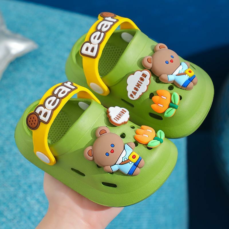 Zapatos de dibujos animados para niños y niñas, zuecos de verano con suela suave, sandalias de playa para jardín, agujeros para Cuevas, novedad