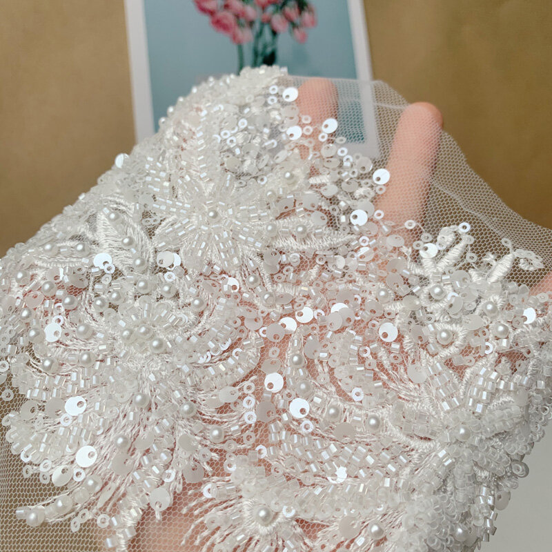 Wysokiej jakości nowy butik koronkowa maszyna do element kwiatu haftowane koraliki biała porcelana perła suknia ślubna nakrycia głowy