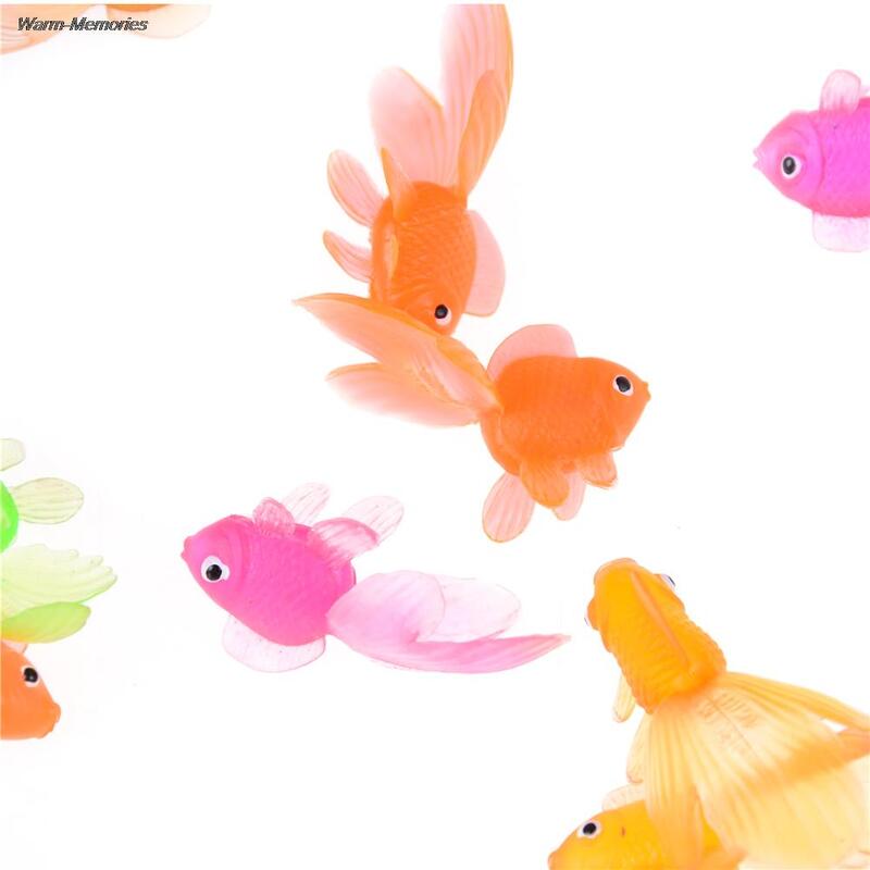 20 teile/los 4cm weicher Gummi Goldfisch kleiner Goldfisch Kinderspiel zeug Plastiks imulation kleiner Goldfisch zufällige Farbe