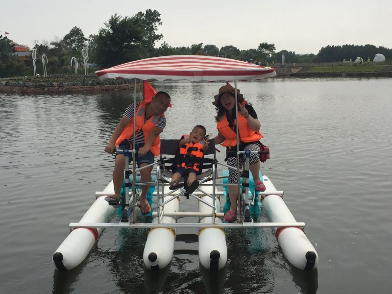 Manufacturer Amusement Inflatable Water Bike Bicycle Pedal Boat For Sale