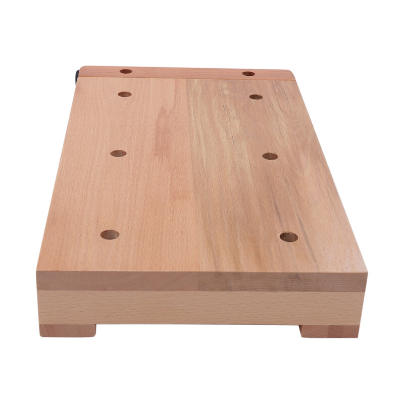 Drewniany stół warsztatowy do obróbki drewna