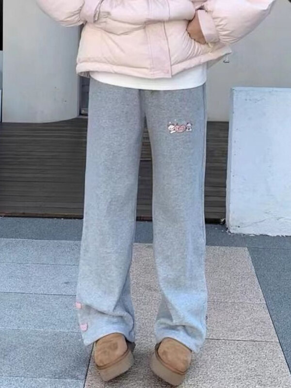 Deeptown Kawaii manis Harajuku pinggang tinggi kaki lebar wanita mode Jepang beruang bordir celana longgar lembut Gril 2024