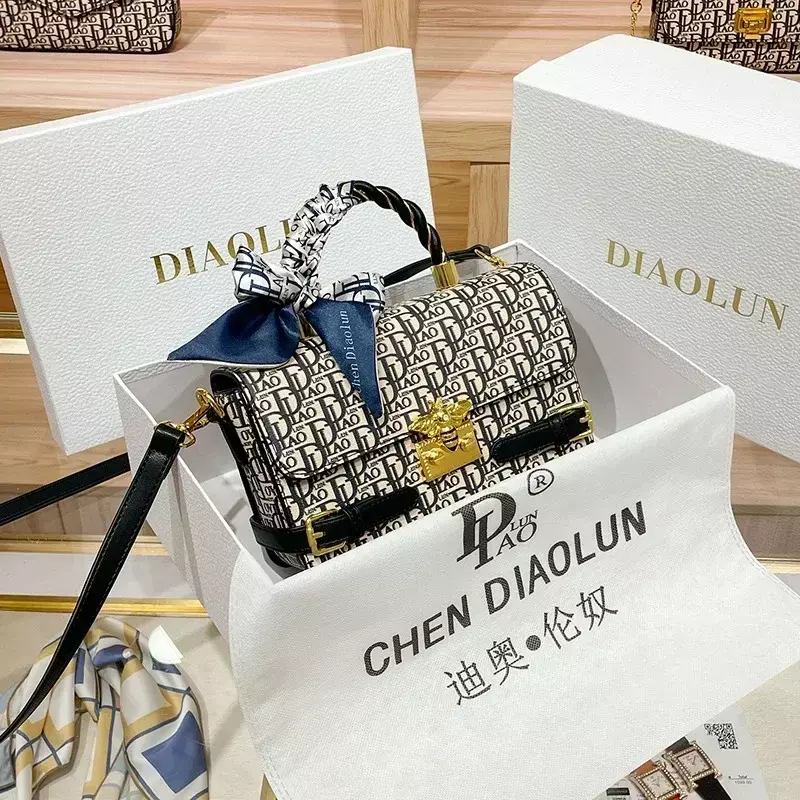 Berühmte Designer Luxusmarke Stickerei quadratische Taschen hochwertige Damen Geldbörse und Handtaschen Frühling lässig Schulter Umhängetaschen