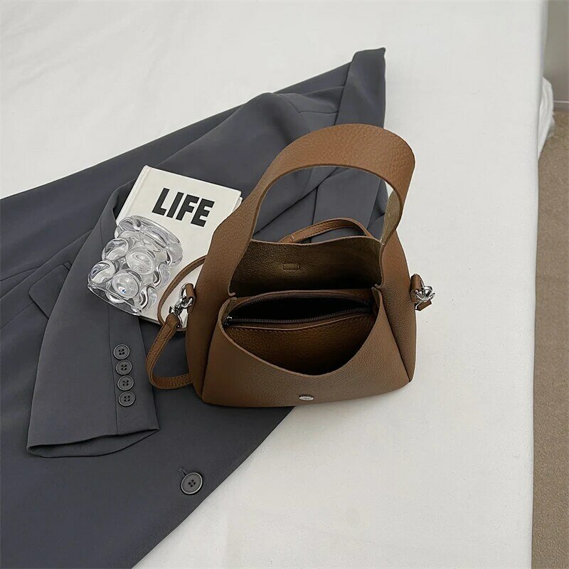 LEFTSIDE-Belt Buckle Underarm Bags para mulheres, couro PU, bolsa de ombro feminina, bolsas crossbody, moda coreana, Y2K, Y2K, 2024