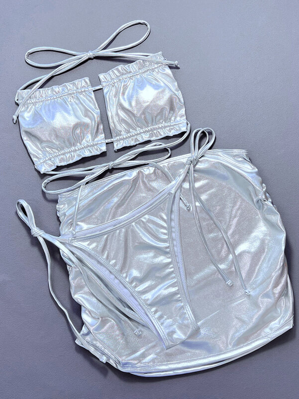 Sexy Zilver Metallic Bandeau Ruches Bikini Sets Drie Stukken Met Mini Rok Badpak Strandkleding Vrouwen String Stropdas Badpakken