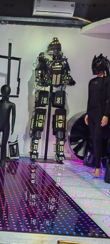 LED Mega plastik Stilts Walker Traje de Robot Led kostum dengan baterai Kryoman acara kinerja alat peraga pengiriman gratis