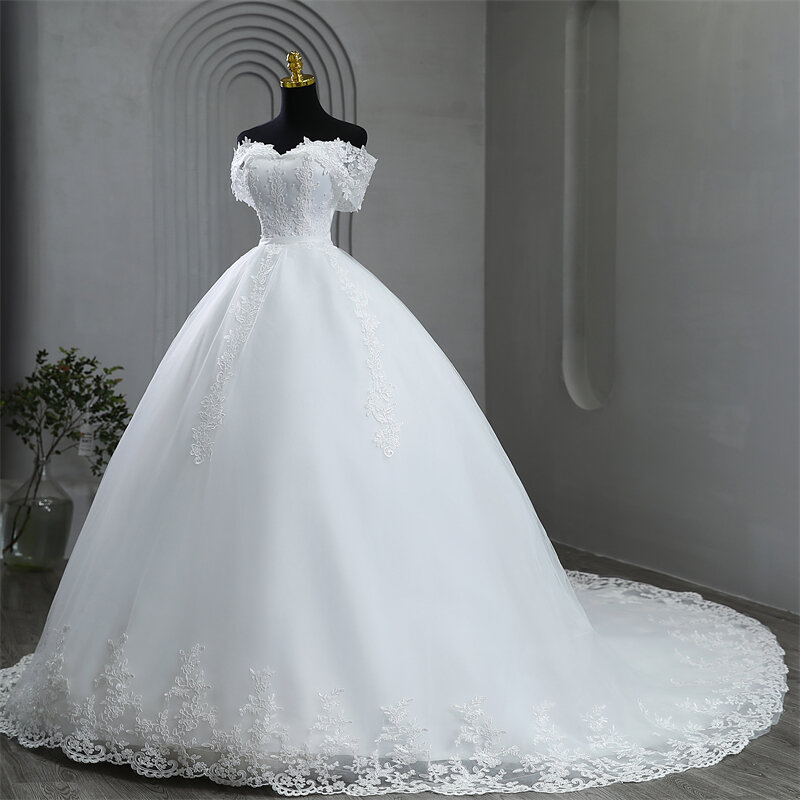 Plus Size białe suknie ślubne suknie ślubne z ramienia elegancka, długa aplikacje perły suknia ślubna podłogę lub długi pociąg