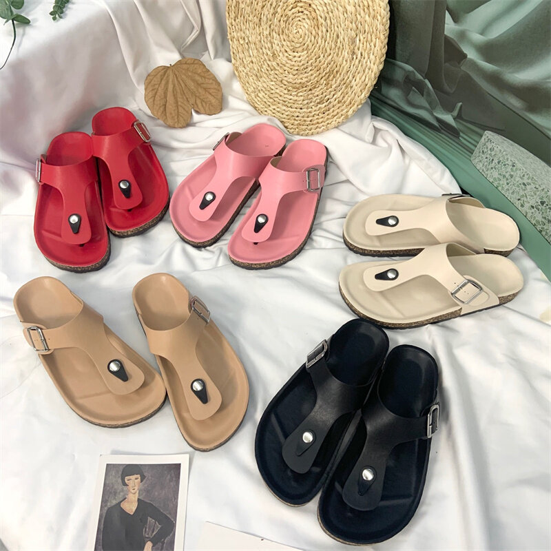 Men's and Women's Large Slippers Wholesale Clip Foot Slippers Beach Flat Slippers