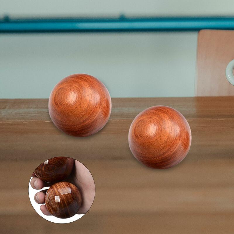 2x2 buah bola pijat tangan portabel halus kayu hadiah kompak untuk lansia anak-anak 6cm merah coklat