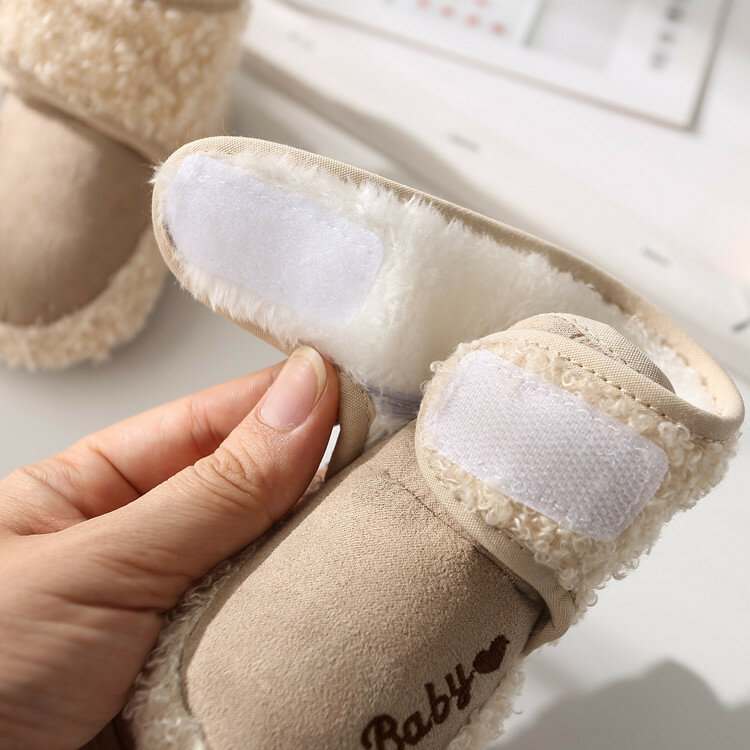 Warm Infant Toddler culla stivali da neve morbidi e confortevoli neonate ragazzi calzini antiscivolo pantofola scarpe da neonato