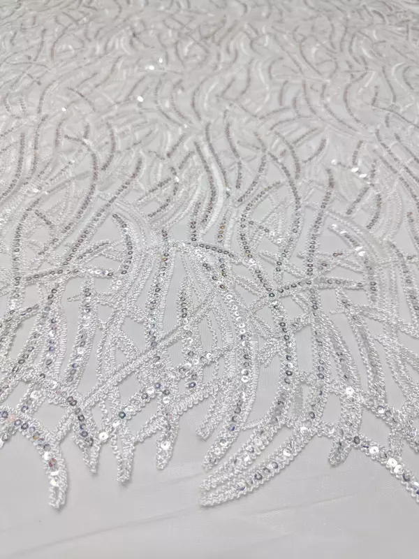Robe de mariée en dentelle brodée au laser, bande de diamants complets, matériel disponible, nouveau, 2024