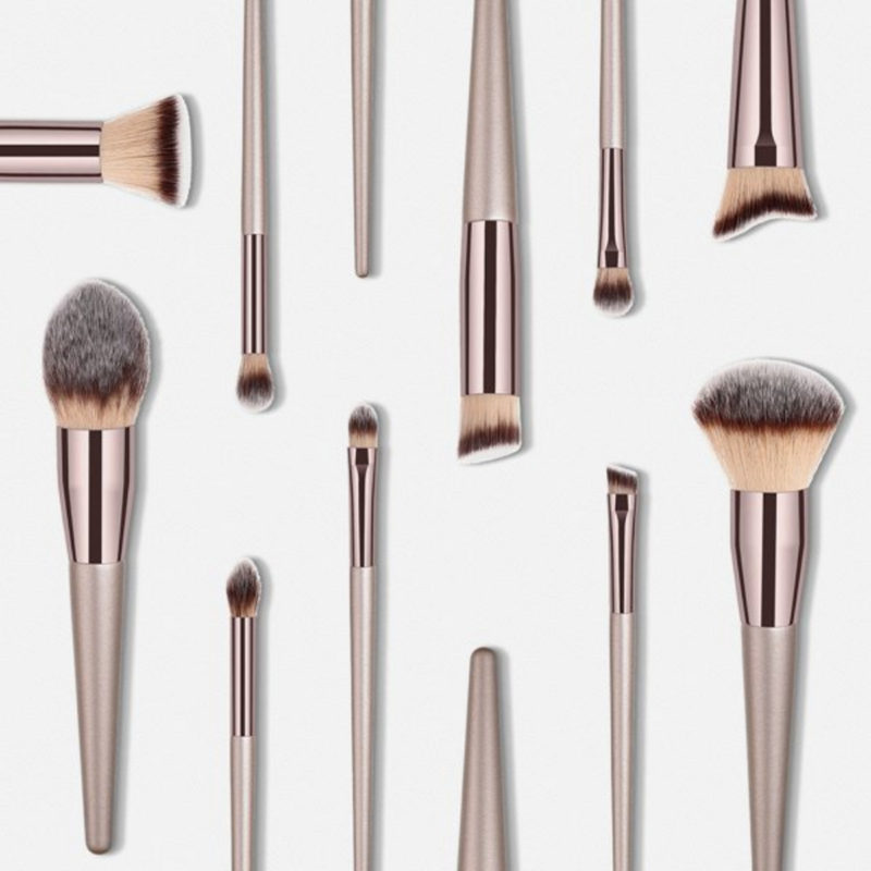 1/10pcs Professional Makeup Brush Set for Women Face Basic Foundation Powder Makeup Flat Head Makeup Brush Tools Cosmetic Brush