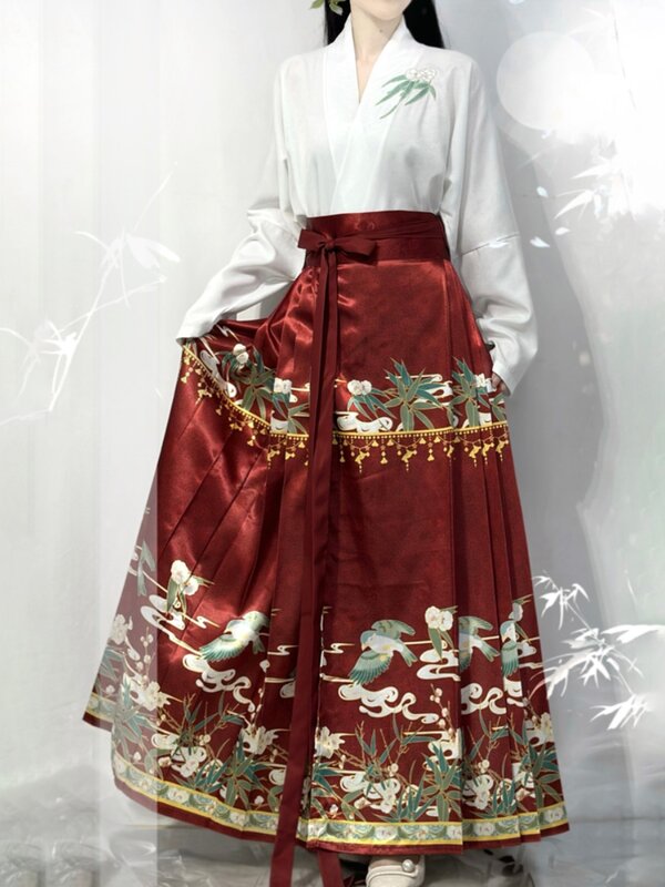 Ming Dynasty Hanfu rok pendek wanita, pakaian gaya Tiongkok rok depan kuda + rok