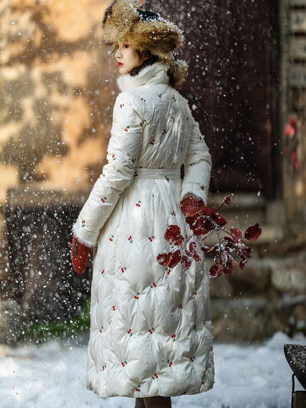 Chaqueta de plumón bordada blanca, falda de longitud media, dobladillo, abrigo grueso, Invierno