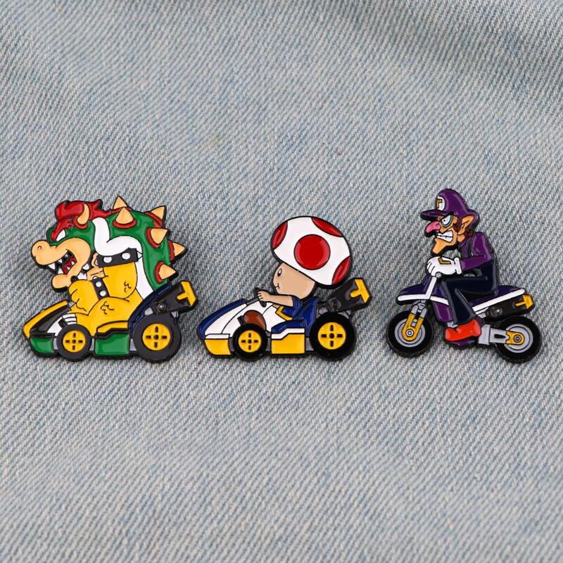 Alfileres esmaltados de Mario para mujer, broches de solapa para mochilas, maletín de Anime, accesorios de insignias, regalos