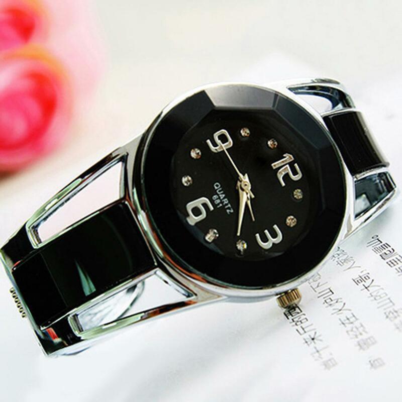 Venda quente moda feminina abertura final quartz analógico caso redondo pulseira relógio de pulso