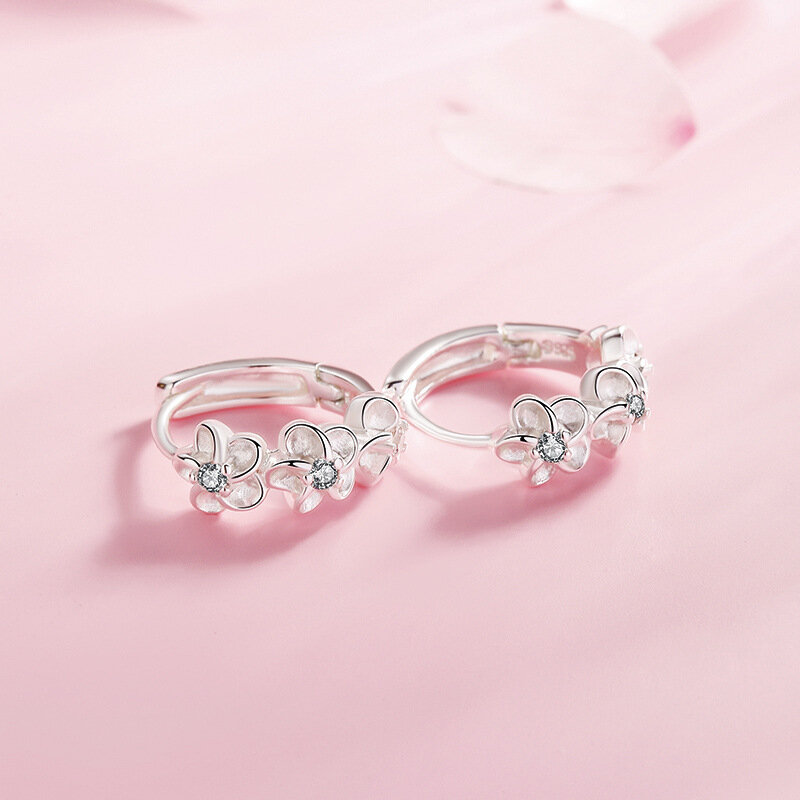 Najlepsza sprzedaż 925 szterling srebrna igła kolczyki dla kobiet moda ślubna wysokiej wysokiej jakości biżuteria kryształowy kwiat cyrkonii śliczny sztyft