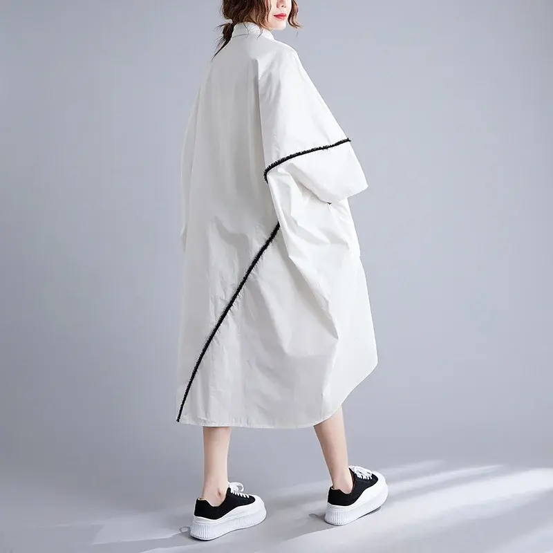 Gaun kemeja asimetris wanita putih, pakaian lengan Batwing, Gaun Midi kancing depan longgar, saku besar kerah lipat Musim Panas 2024