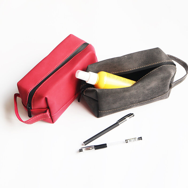 Bolsa de cosméticos de cuero PU con iniciales personalizadas, organizador de viaje Retro, bolsa cuadrada esmerilada de moda, bolsa de almacenamiento de artículos de tocador portátil
