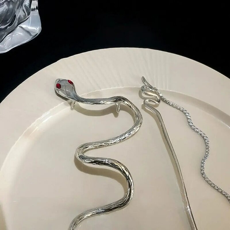 Metalowy wąż wlosy wykwintne frędzle spinka do włosów w stylu chińskim spinka do włosów pałeczki do włosów Hanfu spinka do włosów panie