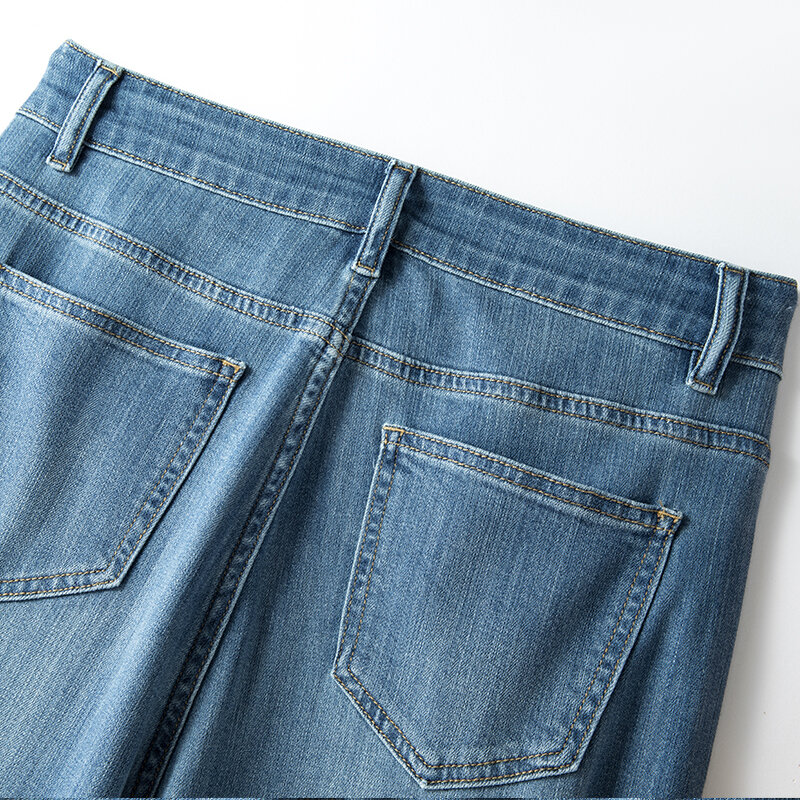 Jeans Wanita Ukuran Besar, Kaki Lebar Pinggang Tinggi Elastis Cuci Penuh Panjang 175CMS 2022